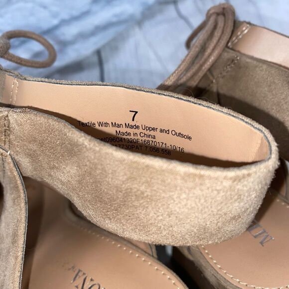 Merona thick strap w/front tie laces microfiber chunky heels sz 7 women - Picture 4 of 7